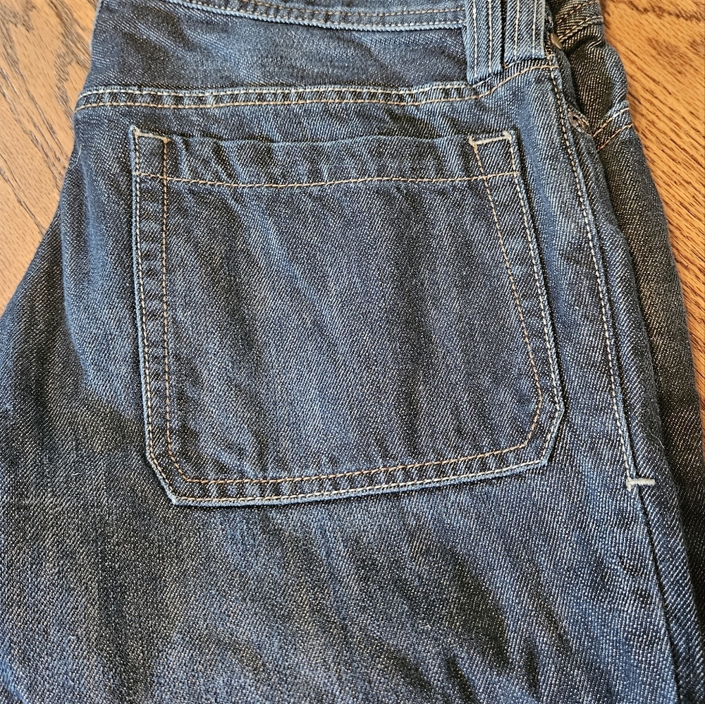 Eddie Bauer button fly size 6 boyfriend relaxed jeans. Like new - Picture 2 of 12